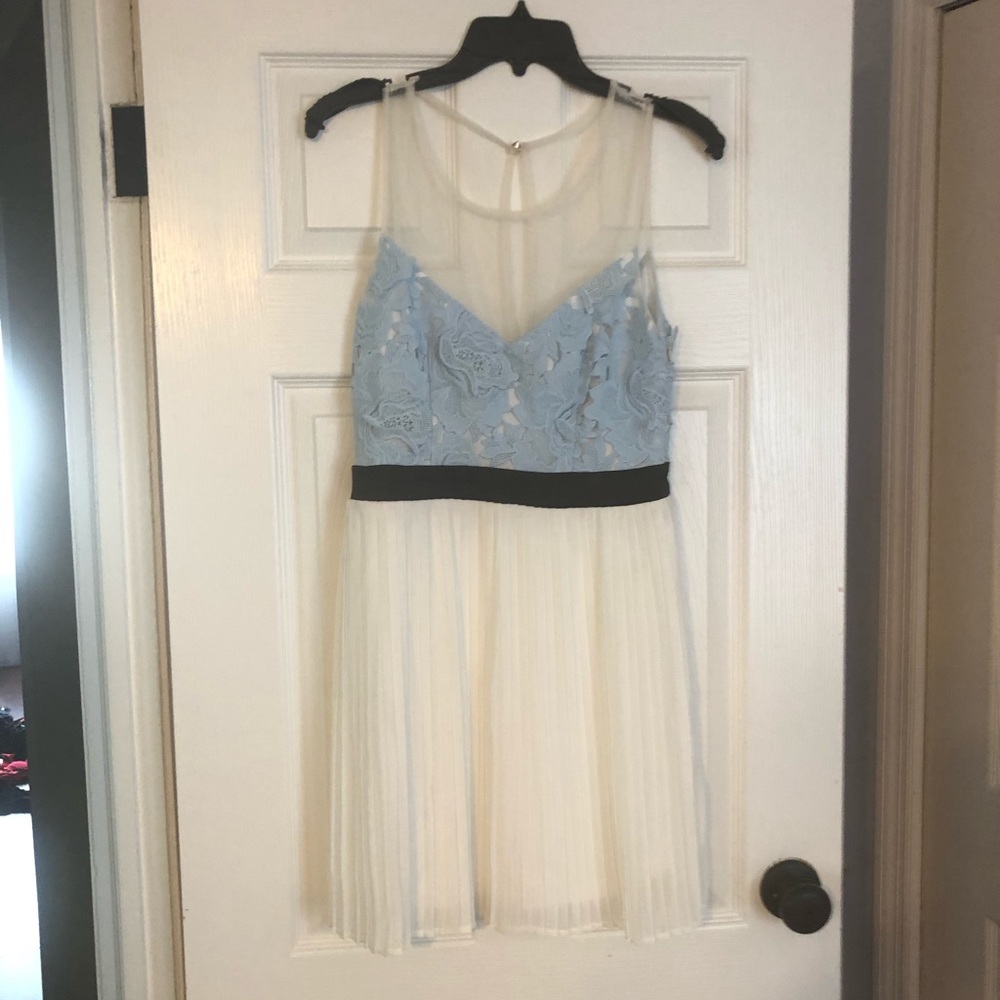 NWT Tobi dress 💙